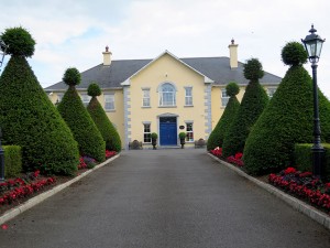 Driveway to Aulber House