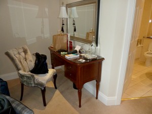 Writing desk in room