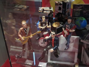 U2 figurines